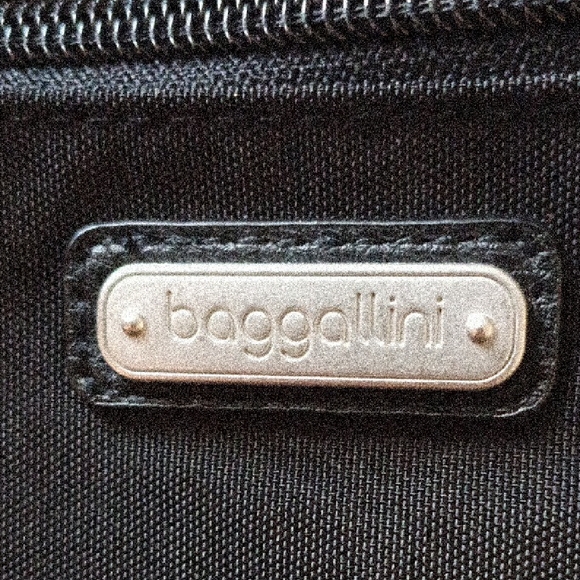 Baggallini Black Messenger Bag - Picture 2 of 3